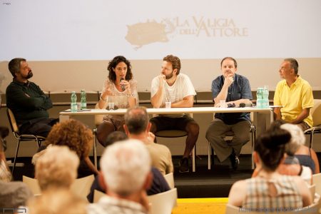 31 luglio 2016 - Ex magazzini Ilva - Cala Gavetta - Incontro con Alessandro Borghi e Roberta Mattei - foto di Nanni Angeli