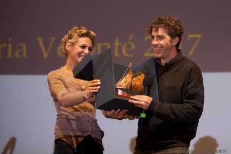 Jasmine Trinca consegna Premio Volonté a Michele Riondino