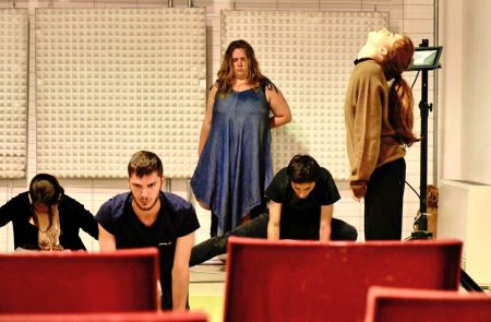 Secondo giorno del Valigialab 2019 condotto da Carlo Cecchi con la collaborazione di Fabrizio Deriu. Foto Ugo Buonamici